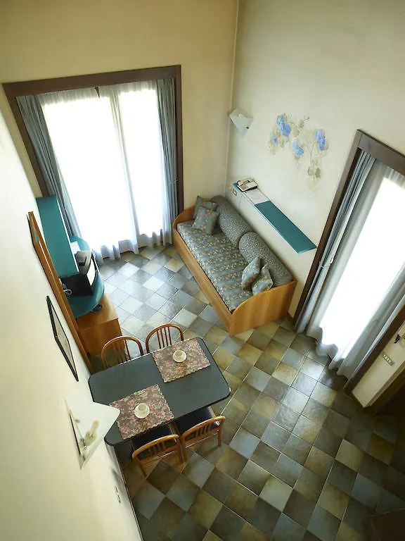 Residence Mirelladue Ponte Di Legno 4*,  Italy